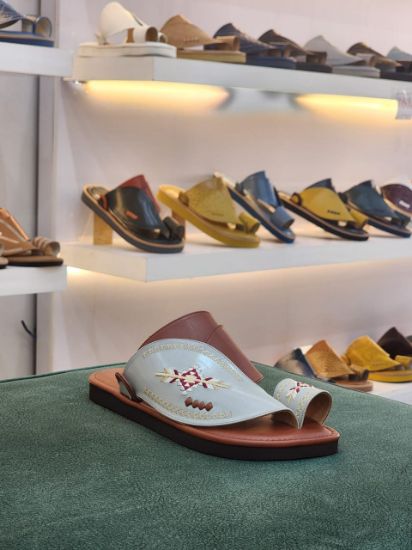 صورة زبيري وطني مطرز مديل م75